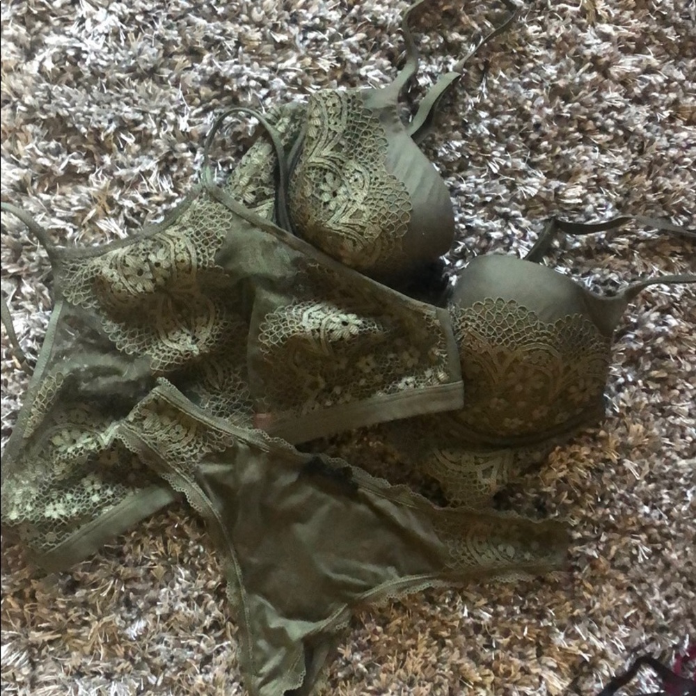 Victoria’s Secret BBV Longline Demi bra/panty set